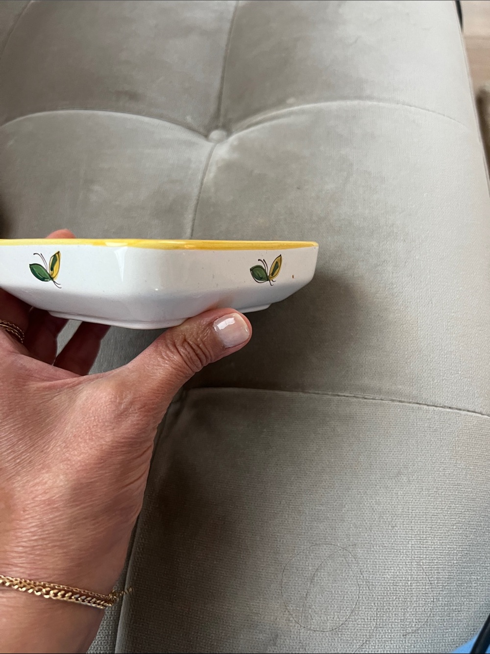 Hand-Painted Lemon Ceramic Trinket Box - Picture 4 of 6